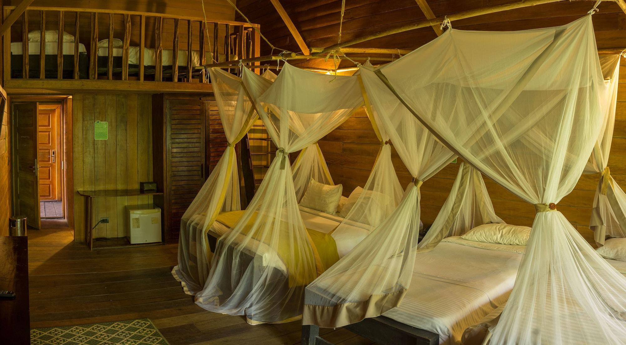 On Vacation Amazon Hotel Летисия Екстериор снимка
