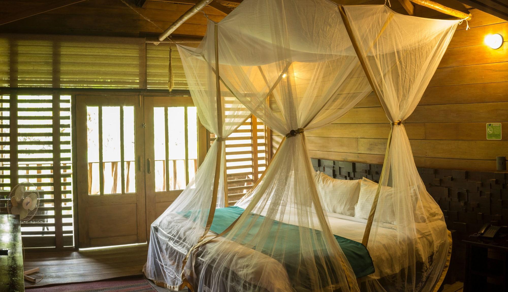 On Vacation Amazon Hotel Летисия Екстериор снимка