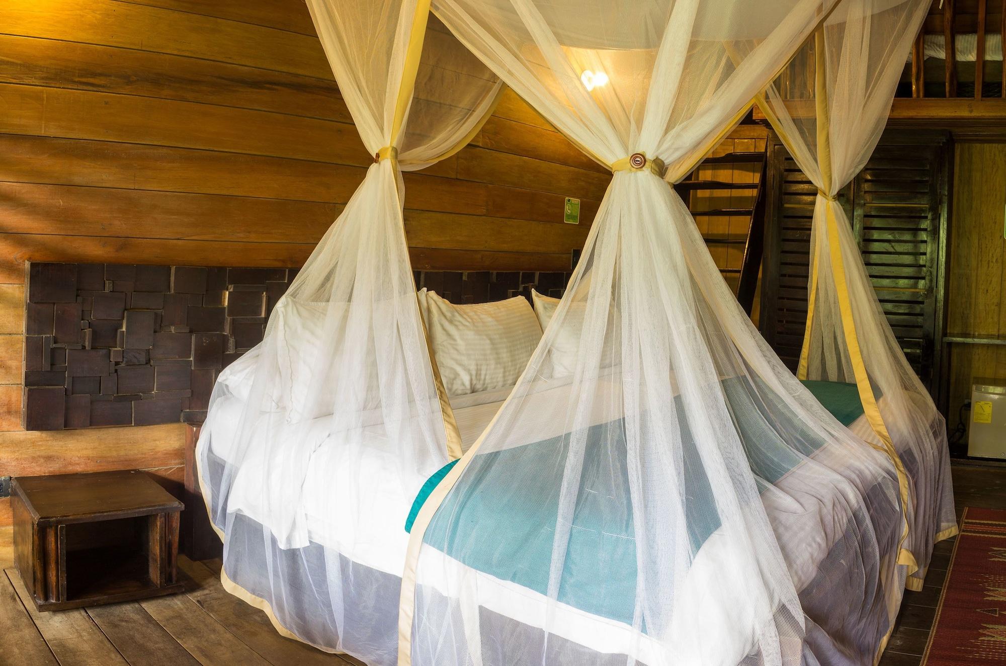On Vacation Amazon Hotel Летисия Екстериор снимка