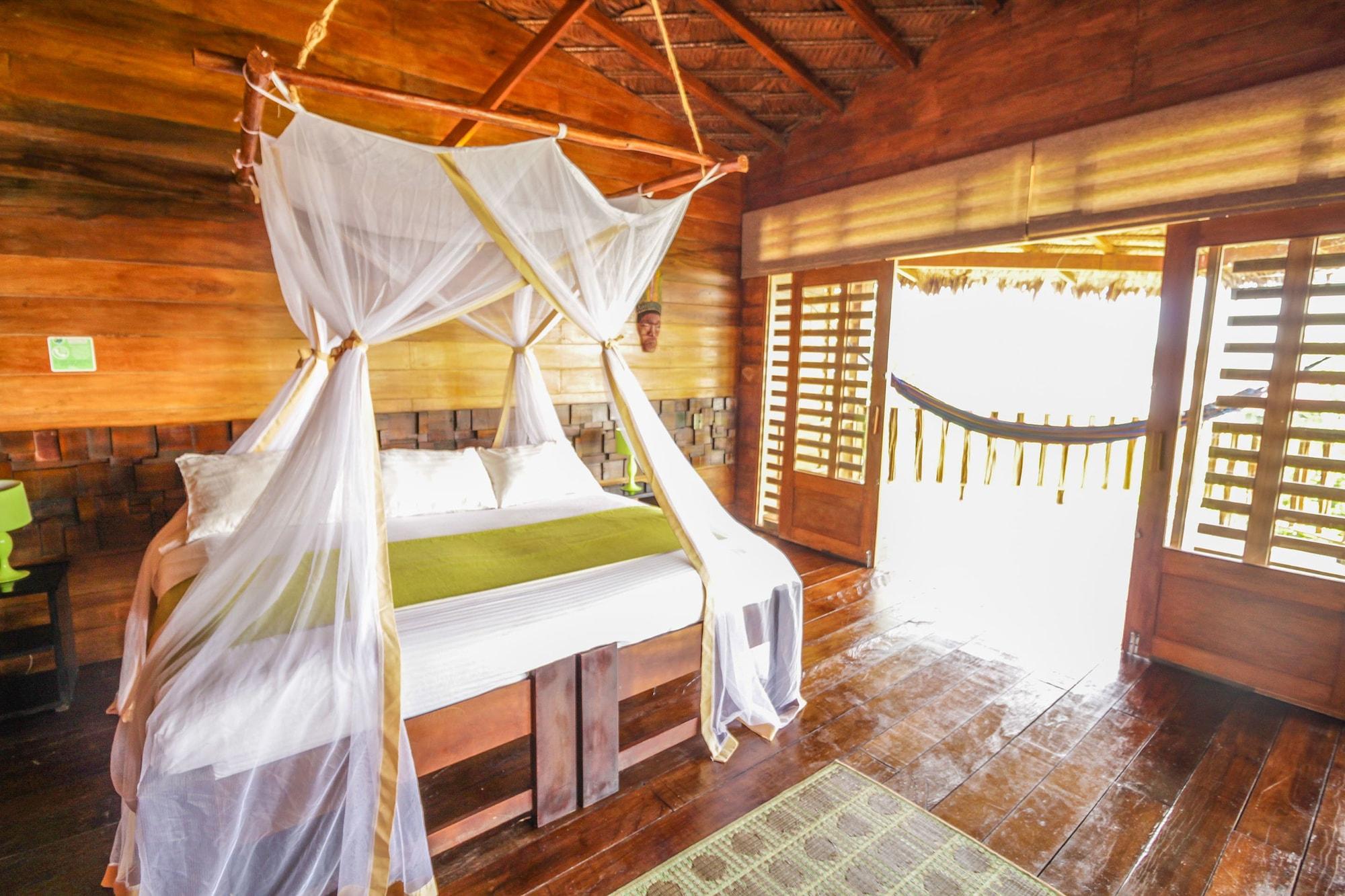 On Vacation Amazon Hotel Летисия Екстериор снимка