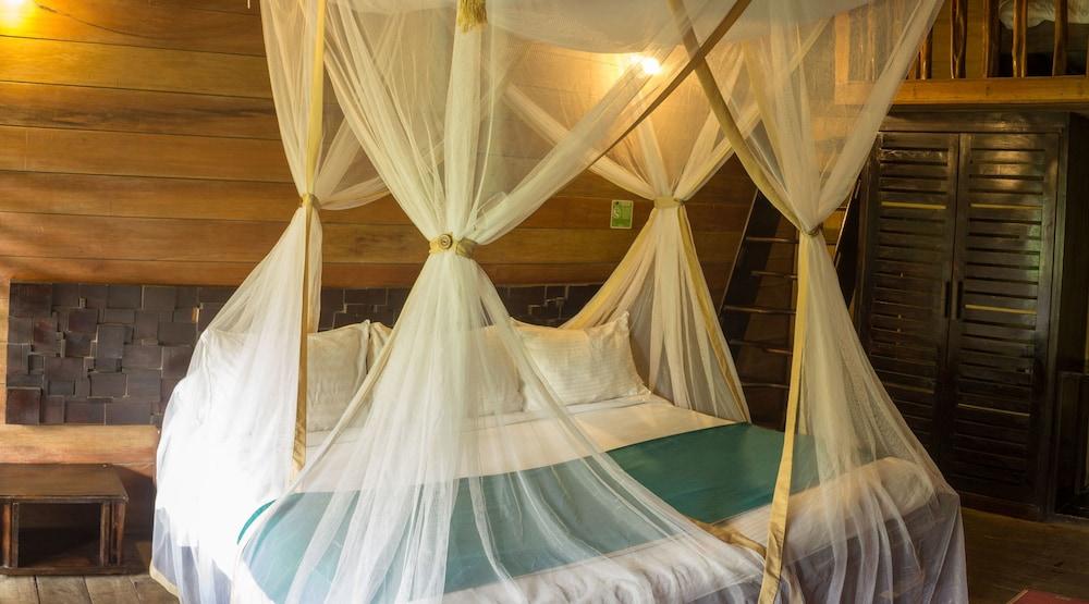 On Vacation Amazon Hotel Летисия Екстериор снимка